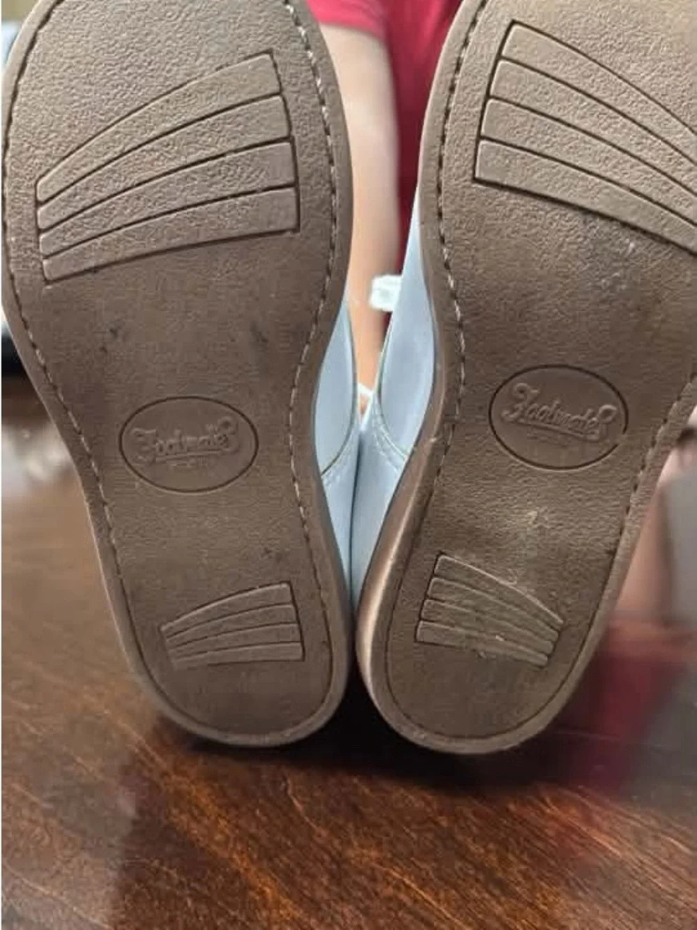 Classic Kids White Leather Lace-Up Shoes size 10.5 EUC